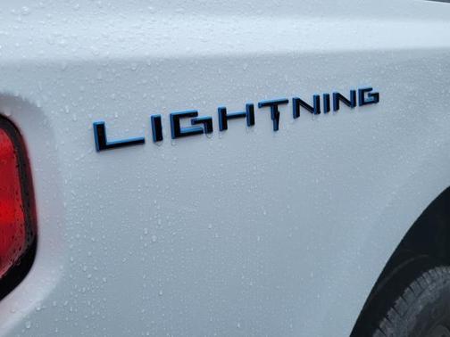 2025 Ford F-150 Lightning LARIAT