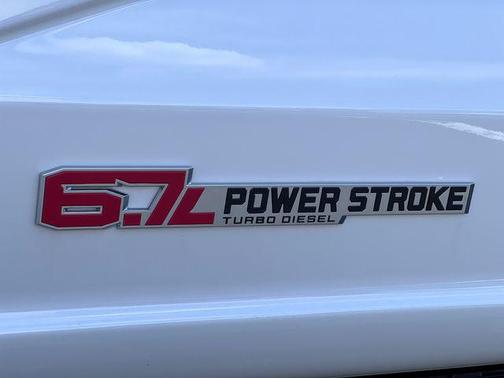 STAR WHITE 2026 Ford F-450 Platinum