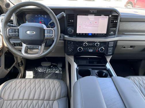 STAR WHITE 2026 Ford F-450 Platinum