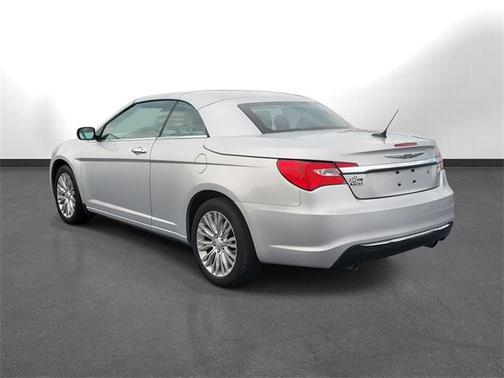 2012 Chrysler 200 Limited