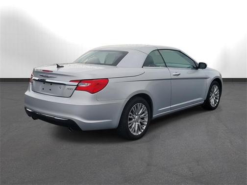 2012 Chrysler 200 Limited