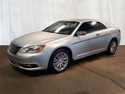 2012 Chrysler 200 Limited