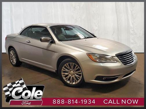 2012 Chrysler 200 Limited