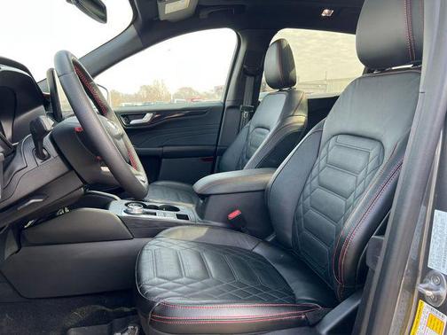 2024 Ford Escape ST-Line Elite