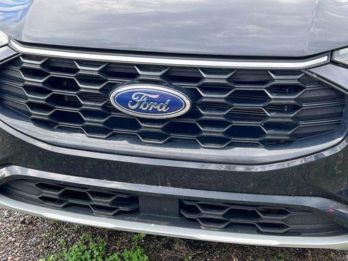 AGATE BLACK METALLIC 2024 Ford Escape ST-Line