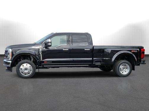 2026 Ford F-450 Lariat