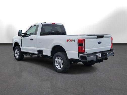 2026 Ford F-350 XLT