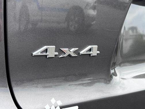 Granite Crystal Metallic Clearcoat 2022 Jeep Cherokee Limited