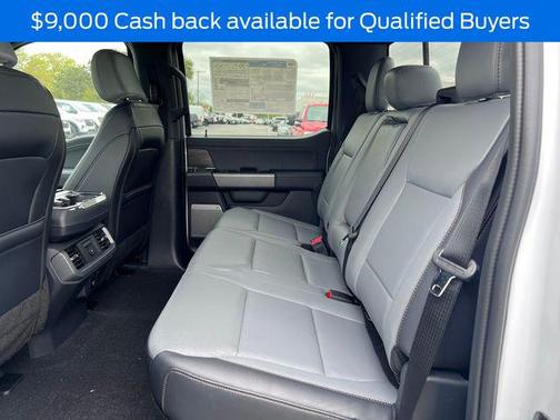 OXFORD WHITE 2025 Ford F-150 Lightning LARIAT