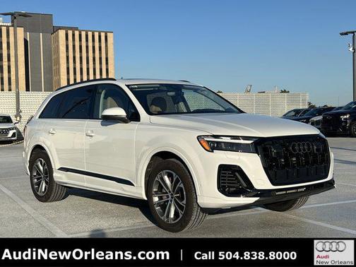 2025 Audi Q7 45 Premium Plus