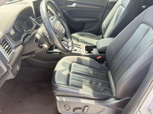 2023 Audi Q5 45 S line Premium