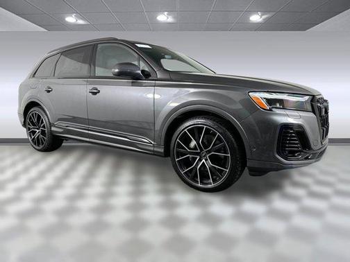 2025 Audi Q7 55 Premium Plus