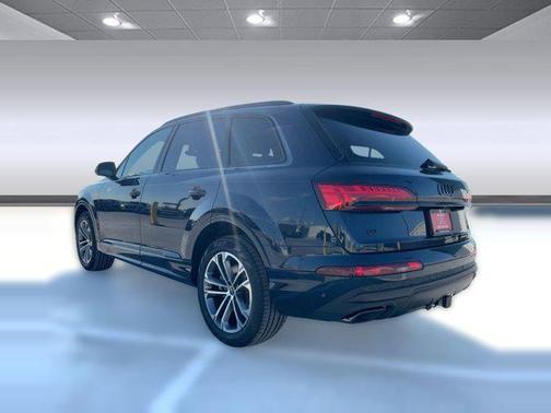 2026 Audi Q7 45 Premium