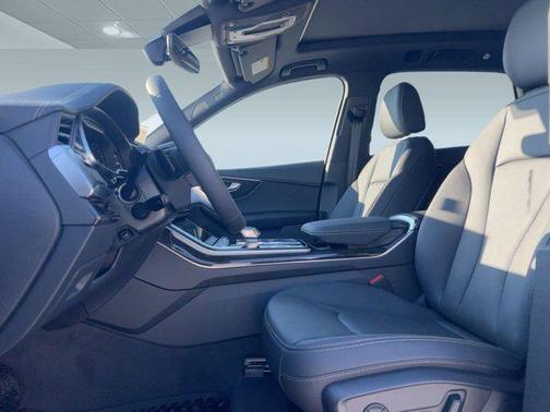 2026 Audi Q7 45 Premium