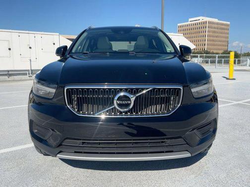 2019 Volvo XC40 T5 Momentum