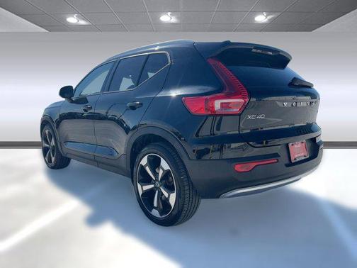 2019 Volvo XC40 T5 Momentum