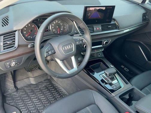 2024 Audi Q5 40 Premium
