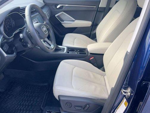 2022 Audi Q3 45 S line Premium