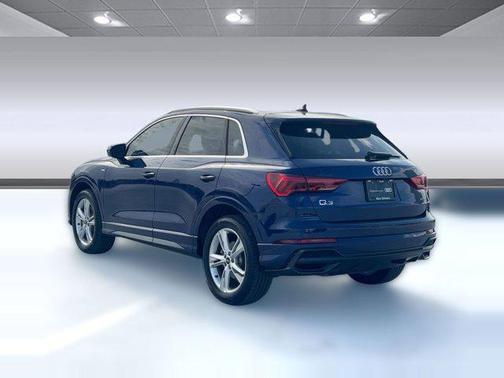 2022 Audi Q3 45 S line Premium