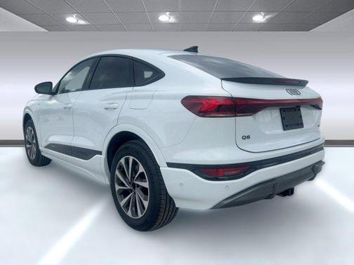 2025 Audi Q6 e-tron Premium Plus