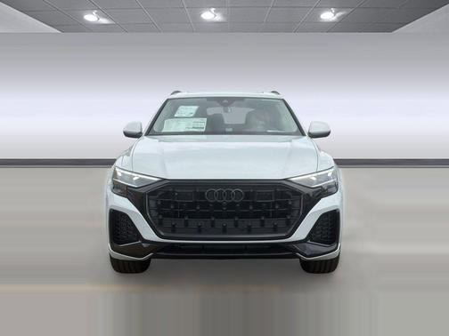 Glacier White Metallic 2026 Audi Q8 55 Premium
