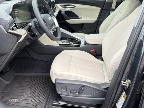 Tambora Gray Metallic 2026 Audi Q5 Premium TFSI quattro S tronic