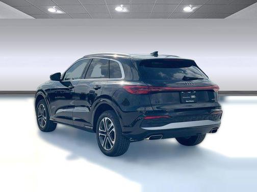 2025 Audi Q5 Premium TFSI quattro S tronic