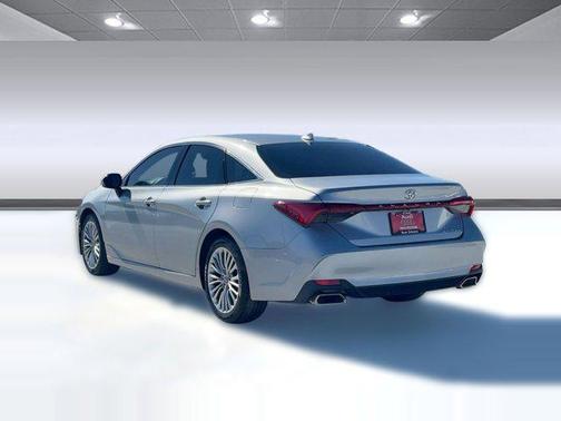 2019 Toyota Avalon XLE