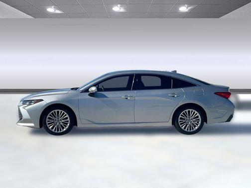 2019 Toyota Avalon XLE