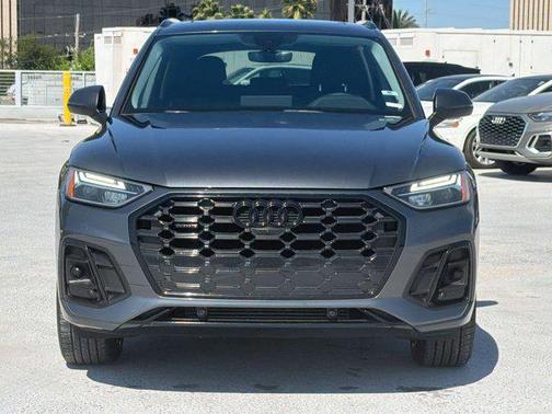 Daytona Gray Pearl Effect 2022 Audi Q5 45 S line Premium Plus