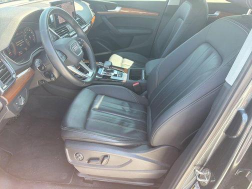 Daytona Gray Pearl Effect 2022 Audi Q5 45 S line Premium Plus