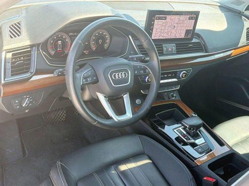 Daytona Gray Pearl Effect 2022 Audi Q5 45 S line Premium Plus