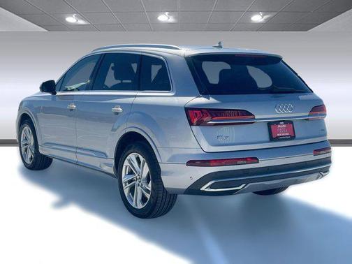 2022 Audi Q7 55 Premium Plus