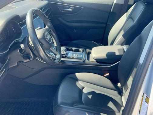 2022 Audi Q7 55 Premium Plus