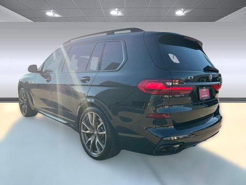 2021 BMW X7 M50i