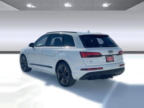 2026 Audi Q7 55 Premium Plus