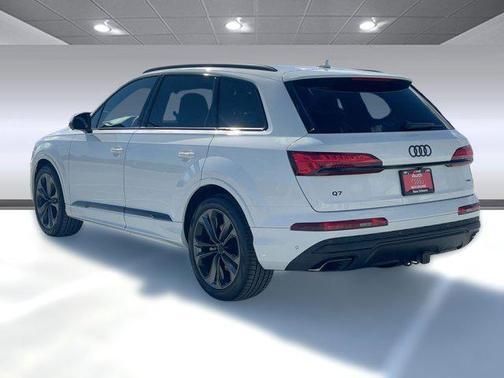 2026 Audi Q7 55 Premium Plus