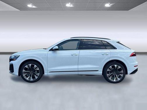 Glacier White Metallic 2026 Audi Q8 55 Premium Plus