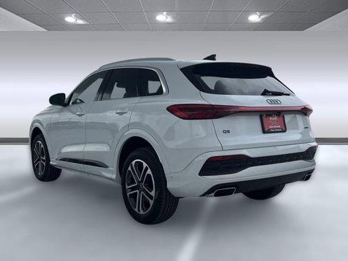 2025 Audi Q5 Premium TFSI quattro S tronic