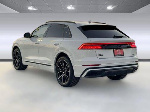 2022 Audi Q8 55 Prestige