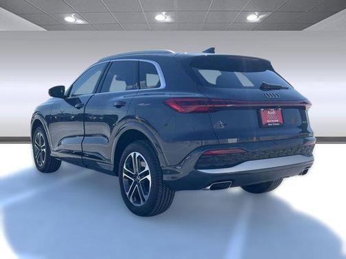 2025 Audi Q5 Premium TFSI quattro S tronic