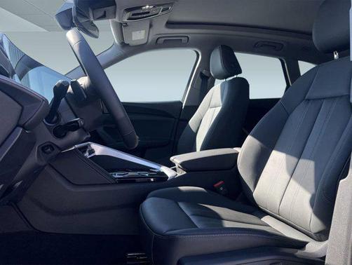 2025 Audi Q5 Premium TFSI quattro S tronic