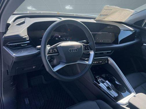 2025 Audi Q5 Premium TFSI quattro S tronic
