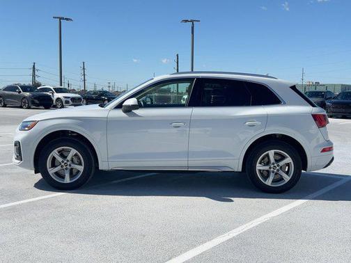 2022 Audi Q5 40 Premium