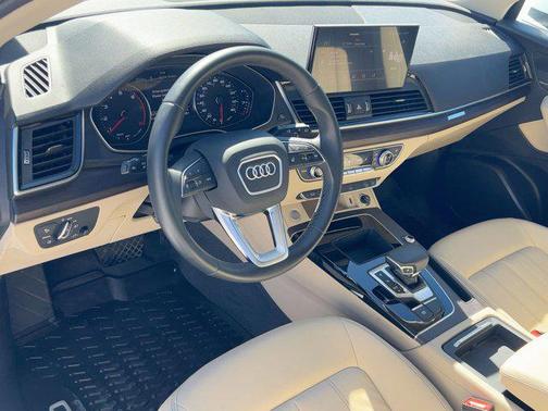 2022 Audi Q5 40 Premium