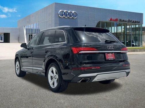2025 Audi Q7 45 Premium