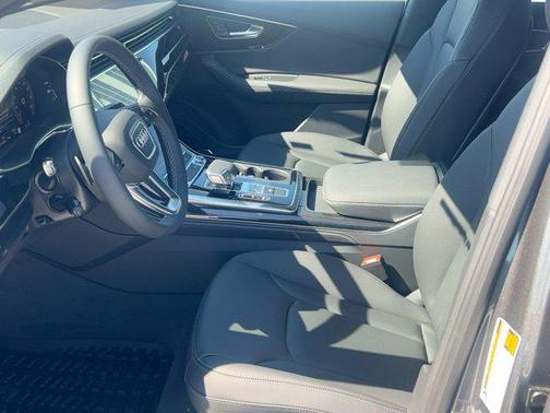 2026 Audi Q7 45 Premium Plus