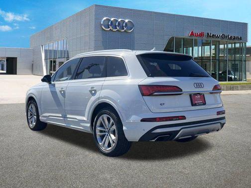 2025 Audi Q7 55 Prestige