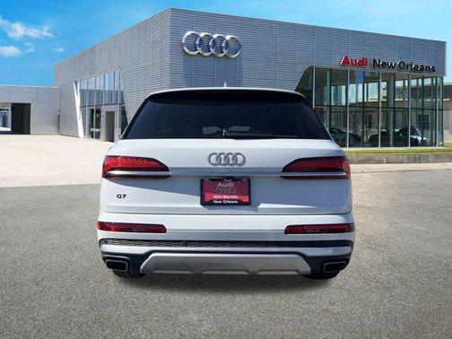 2025 Audi Q7 55 Prestige