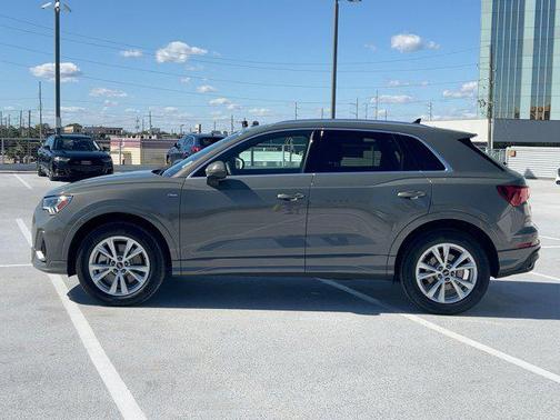 2025 Audi Q3 Premium 45 TFSI S line quattro Tiptronic